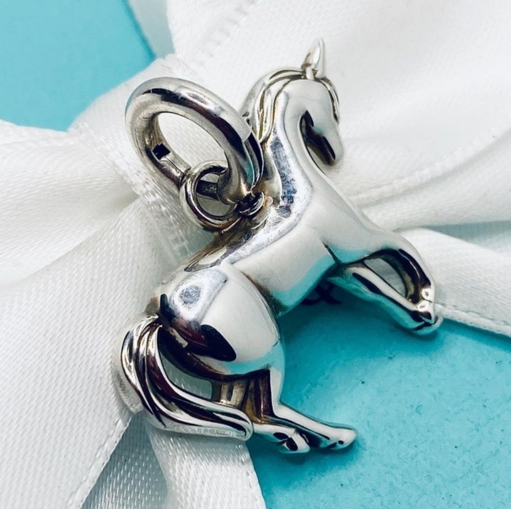 ISO-Tiffany & Co Unicorn charm